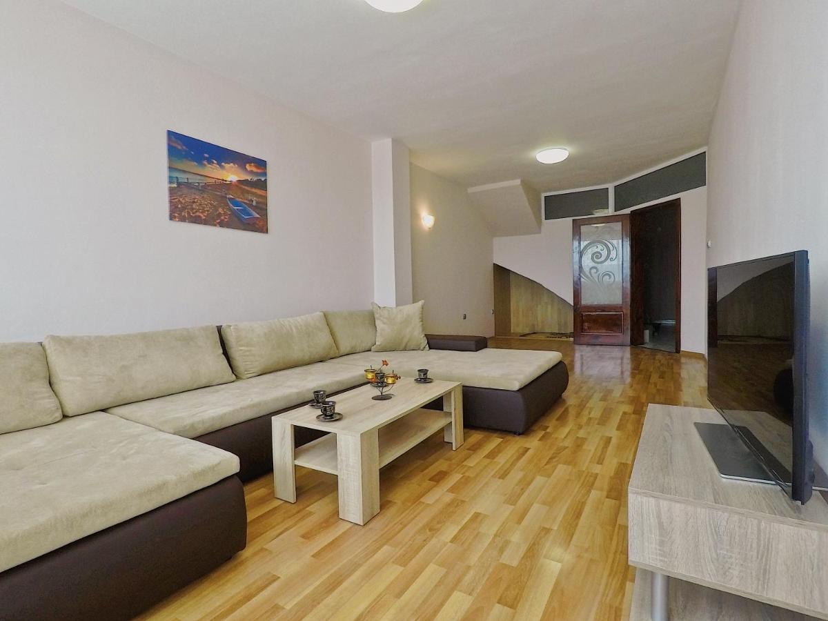 Spacious And Bright Maisonette Varna Center Екстер'єр фото