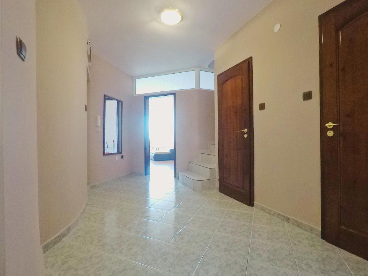 Spacious And Bright Maisonette Varna Center Екстер'єр фото