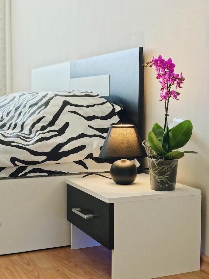Spacious And Bright Maisonette Varna Center Екстер'єр фото