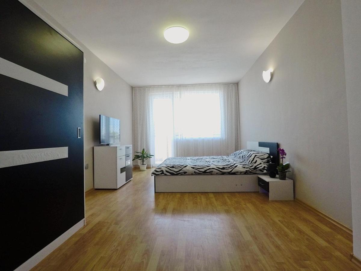 Spacious And Bright Maisonette Varna Center Екстер'єр фото